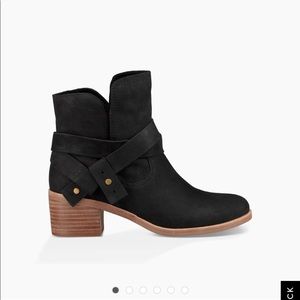 Black Elora UGG boots